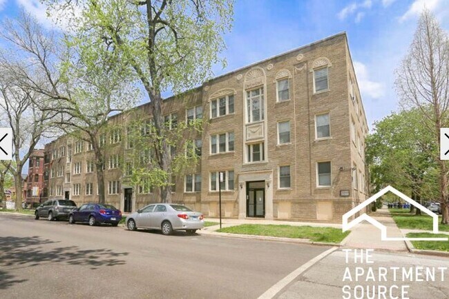 Building Photo - 5109 N Winchester Ave
