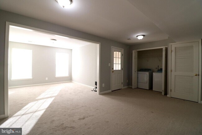 Foto del edificio - 2581 Sutters Mill Dr