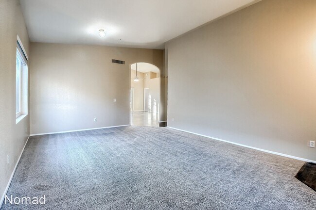 Foto del edificio - 3 br, 2 bath House - 9255 E Karen Dr