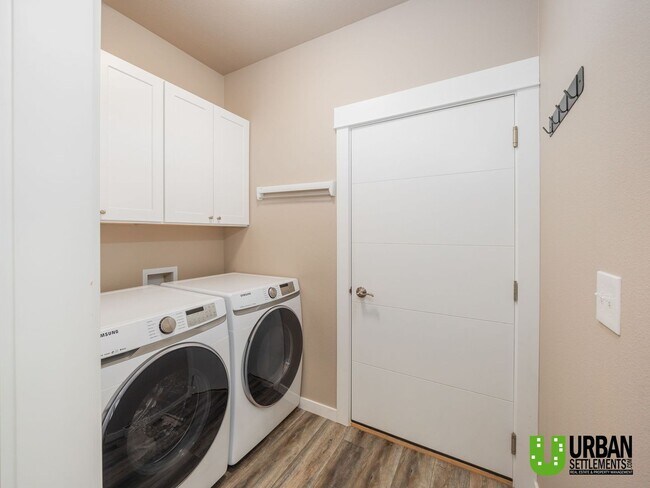 Foto del edificio - Charming 3-Bedroom Home in North Spokane –...