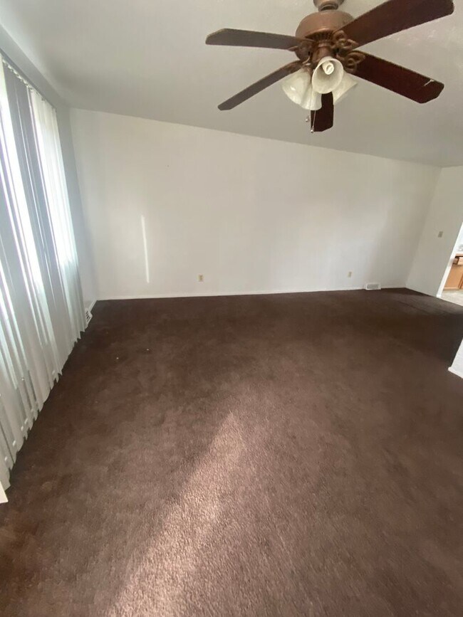 Foto del edificio - 2bd Townhomes Warrensville Cash Pay