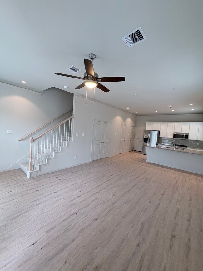 Building Photo - 957 Beebrush Ln