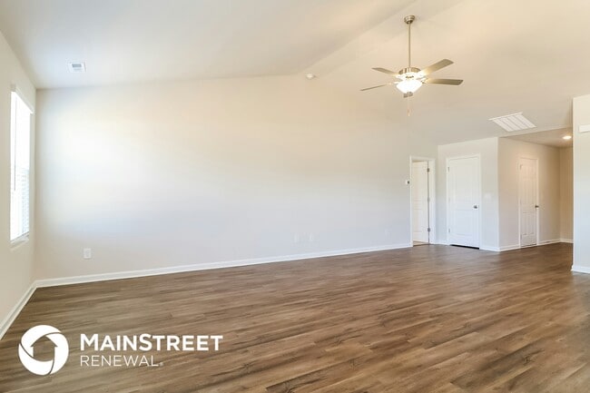 Building Photo - 421 Brisk Dr