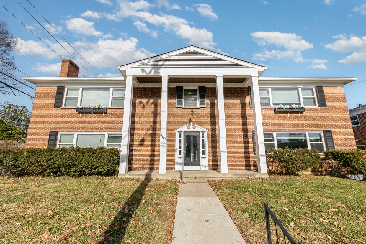 Foto principal - 6110 Campus Ln