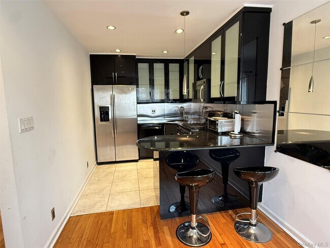 Foto del edificio - 30-26 69th St