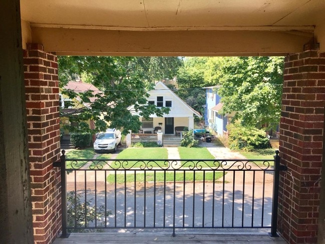 Building Photo - 4326 Roanoke Pkwy