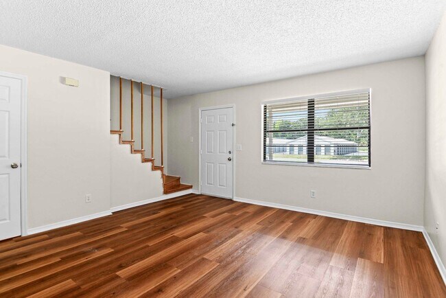 Foto del edificio - Fully remodeled 2 bedroom in Kissimmee ava...