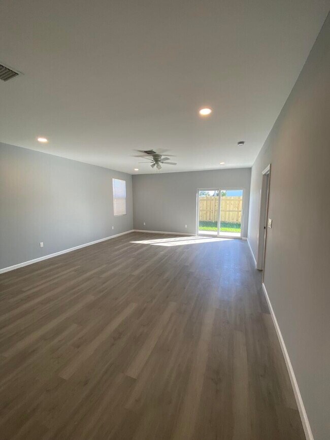 Foto del edificio - 514 NW 11th Ave