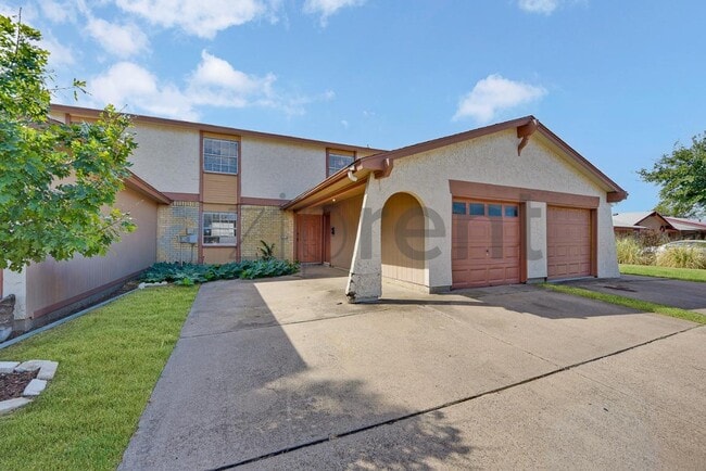 Building Photo - 1018 Plover Ln
