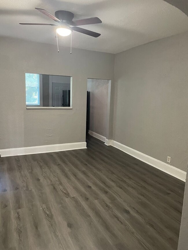 Building Photo - Three-Bedroom Home In Baltimore