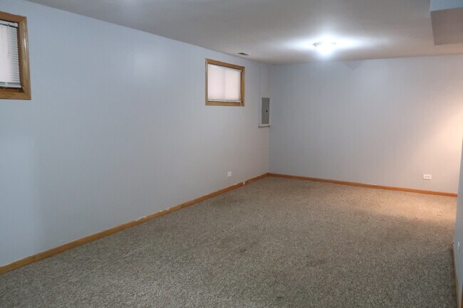 Foto del edificio - 3160 S Throop St