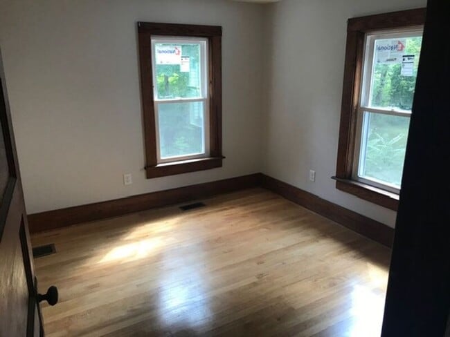 Photo - 1277 Southampton Rd Apartment