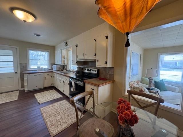 Building Photo - 2403 New Holland Pike