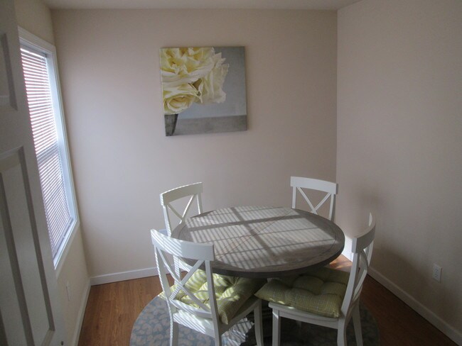 Foto del edificio - 2512 Fleet Ave