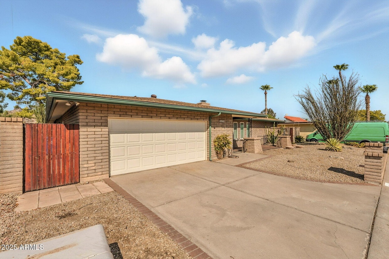 Primary Photo - 9020 N 29th St