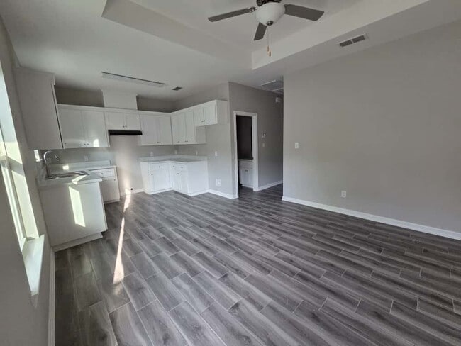 Foto del edificio - 508 W Tyler Ave