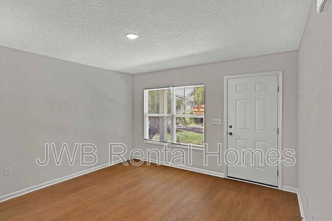 Foto del edificio - 1416 6th St W