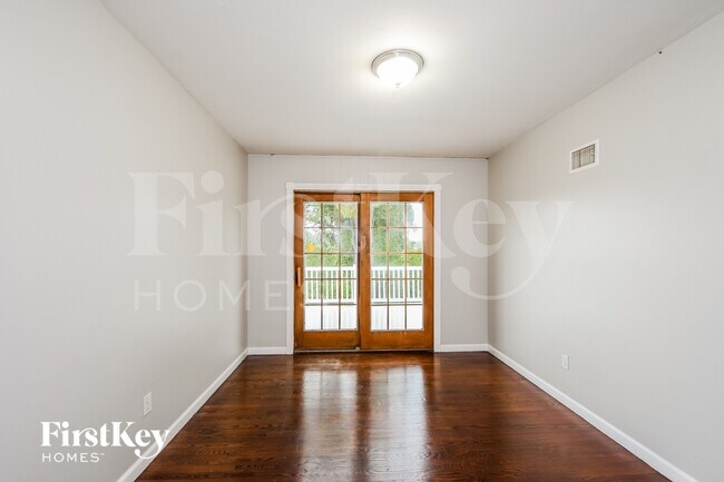 Foto del edificio - 3915 Rodapa Dr