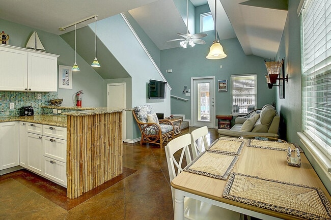 Building Photo - 2211 TX-361