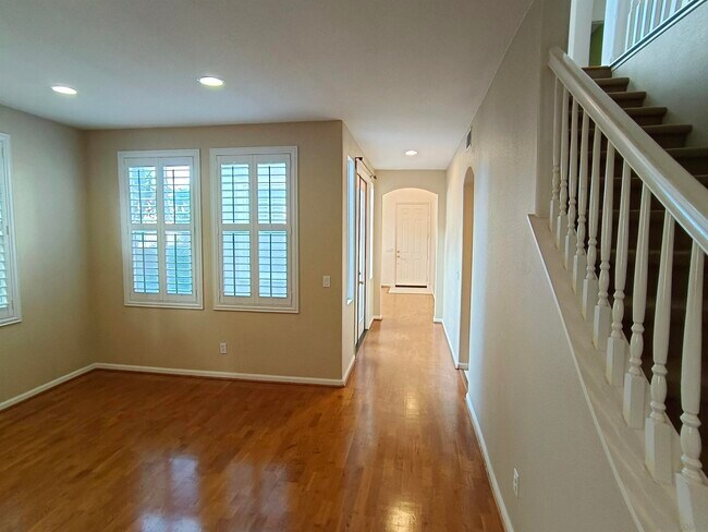 Building Photo - 7377 Via Cresta Rd