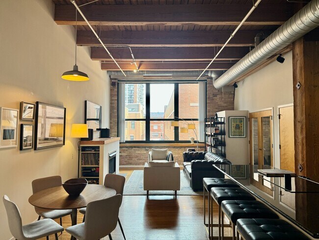 Building Photo - 1727 S Indiana Ave
