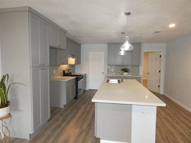 Foto del edificio - 8215 Canyon St