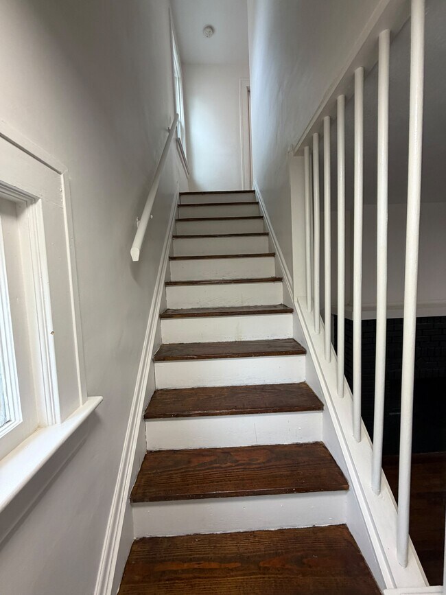 Foto del edificio - 3559 W 122nd St