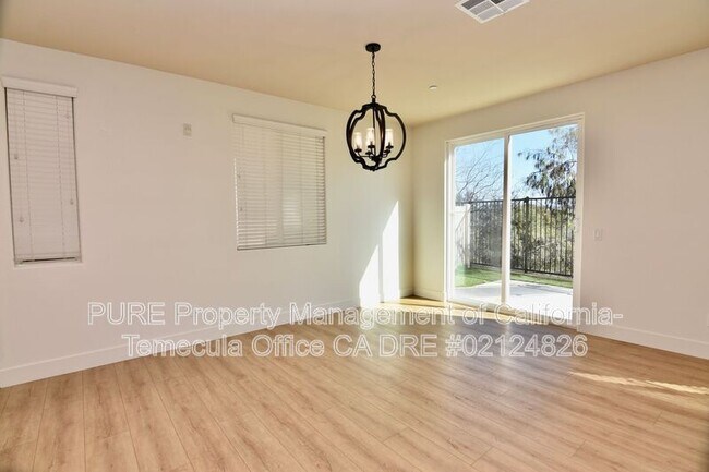 Building Photo - 27784 Avenida Avila