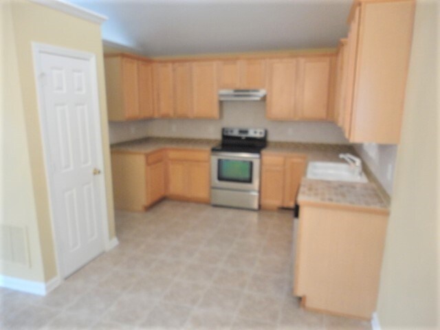 Building Photo - 5950 Hickory Springs Drive