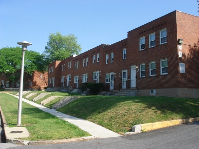 Building Photo - Step Out Apartments