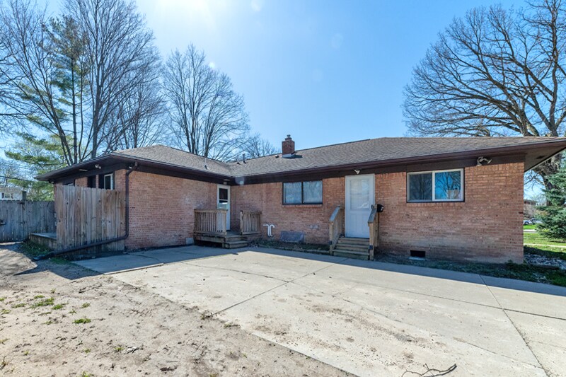 Primary Photo - 1212 Blake Ave