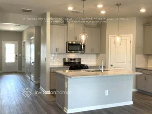 Foto del edificio - 7761 Halifax Wy