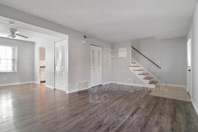 Foto del edificio - 404 W Hill St