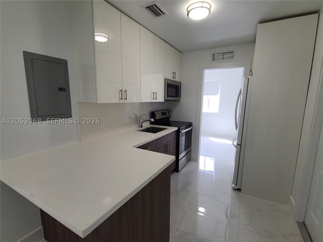 Foto del edificio - 1646 NW 1st Pl