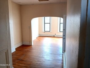 Building Photo - 1826 3rd Ave