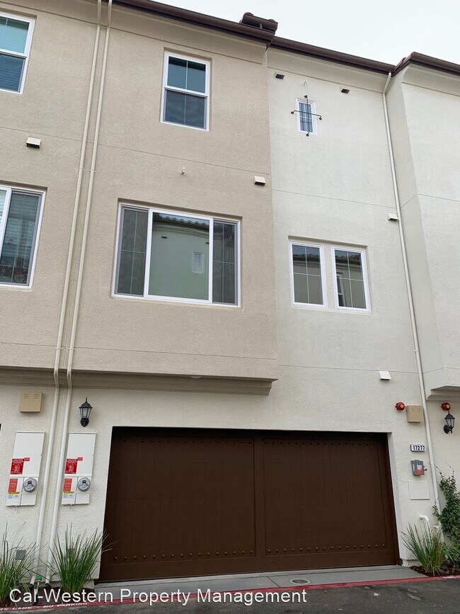 Foto del edificio - 3 br, 3.5 bath House - 17277 St Anthony Drive