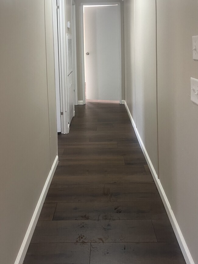 Foto del edificio - 522 Shirley Dr