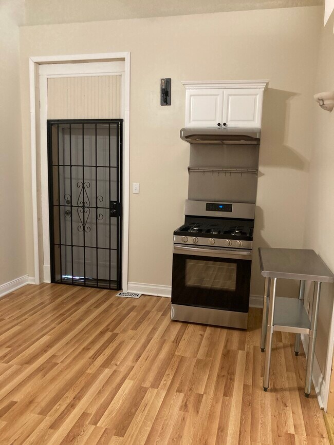 Kitchen - 2775 Main St