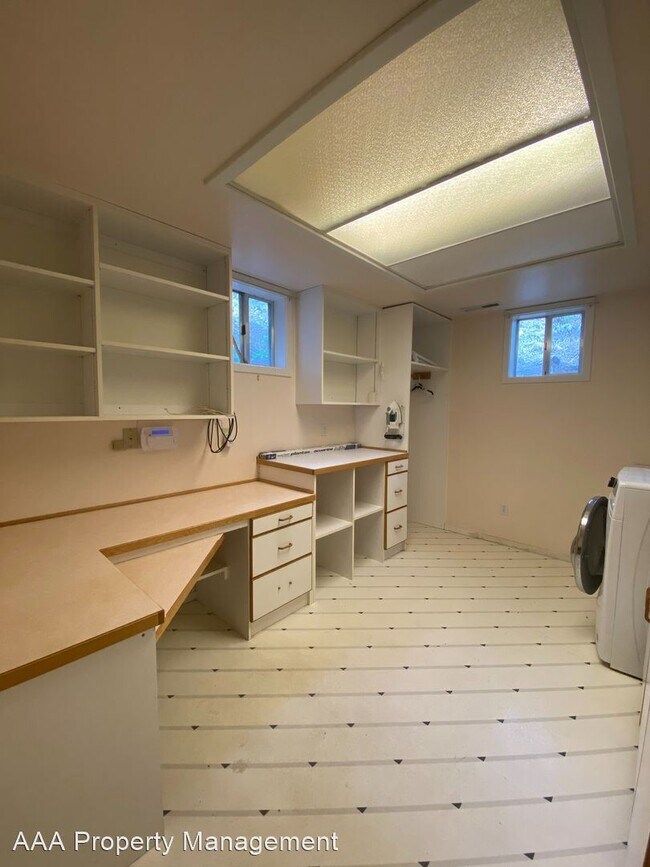 Building Photo - 5 br, 2 bath House - 12045 Old Fort Rd