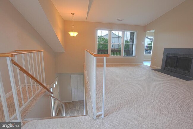 Building Photo - 7575 Belle Grae Dr