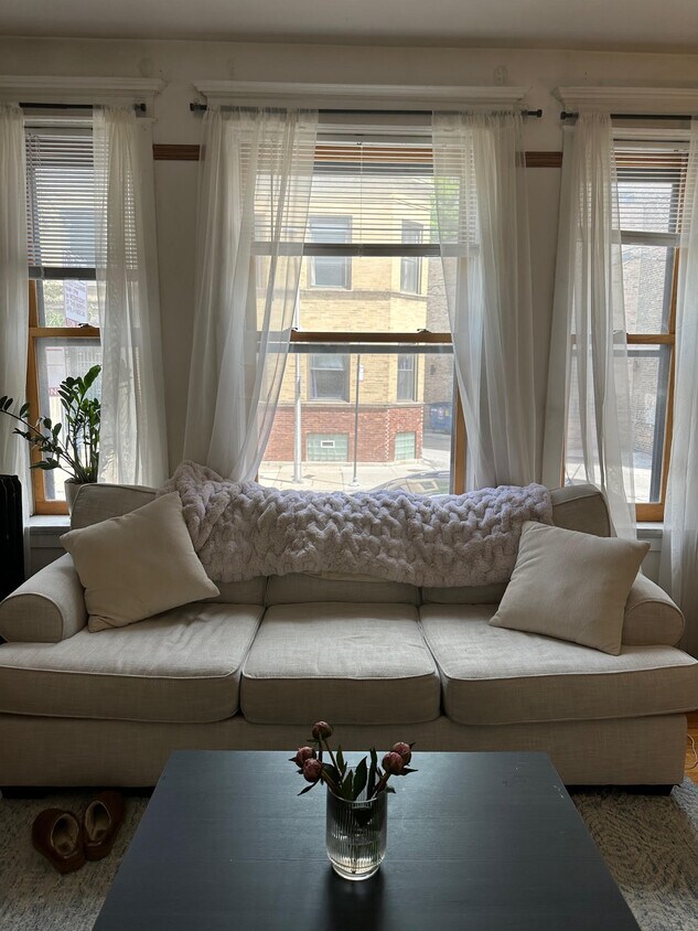 Foto principal - 719 Oakdale W Ave