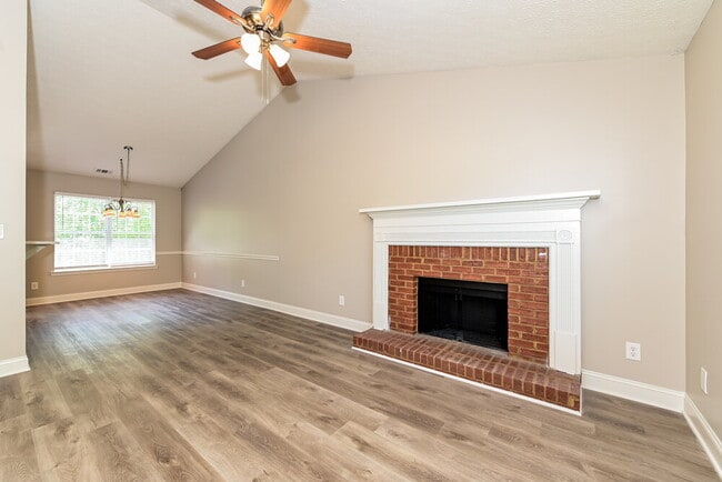 Building Photo - 505 Brewer Dr
