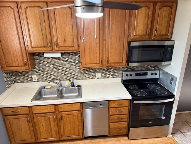 Foto del edificio - 6570 Chaffee Ct
