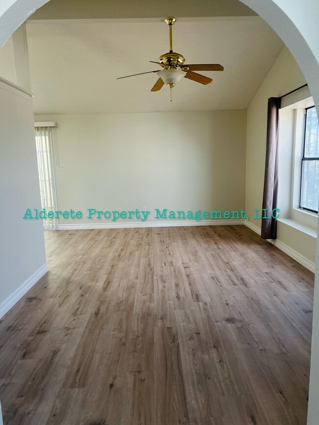 Foto del edificio - 9006 Sonya Ave SW