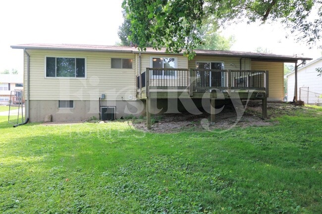 Building Photo - 2335 Bramble Ln