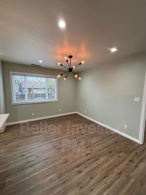 Foto del edificio - 401 W Sierra Ave