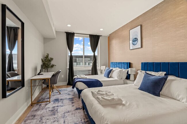 Building Photo - 916 N Delaware Ave