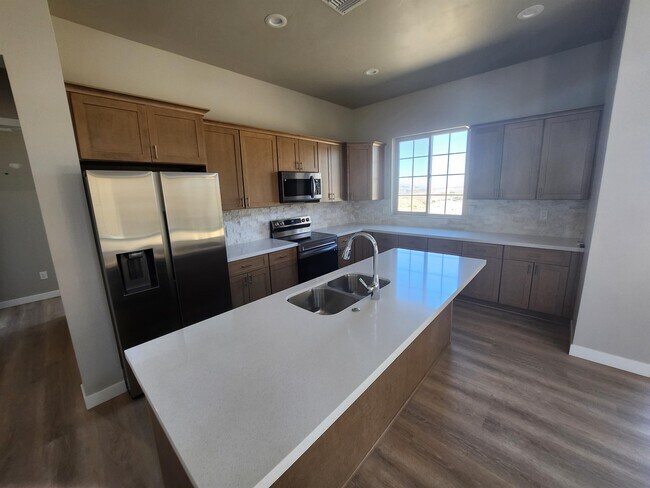 Building Photo - 1341 River Boat Dr