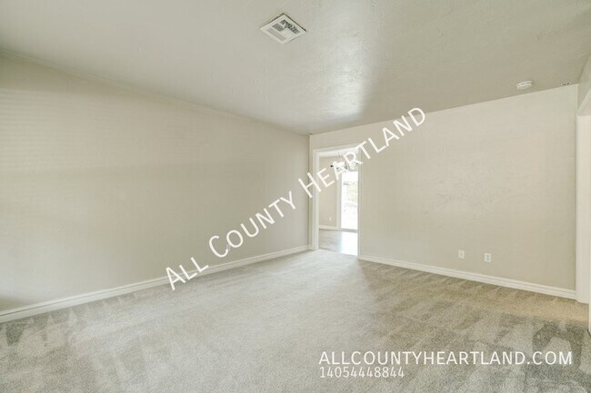 Foto del edificio - 3921 NW 51st St