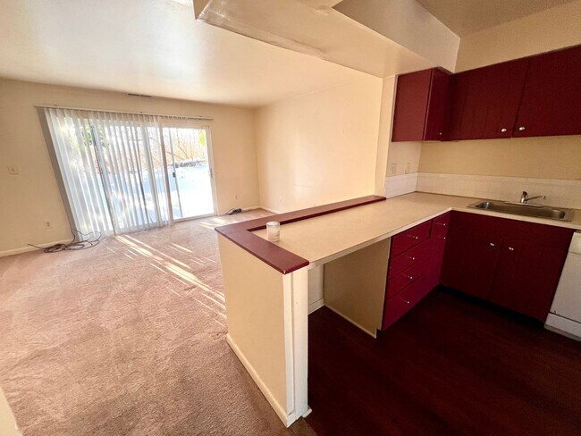 Foto del edificio - Fox Chapel  - 2 Bedroom 1.5 Bathroom - Townhome